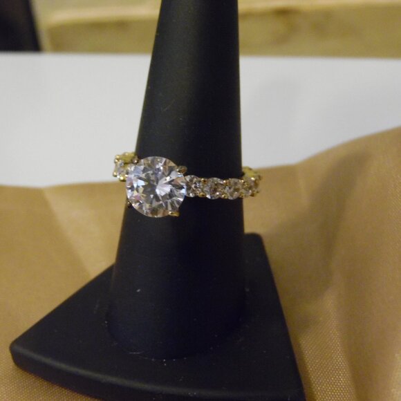 Raidiance by Absolute Solitaire Ring Size 8 - Picture 3 of 8